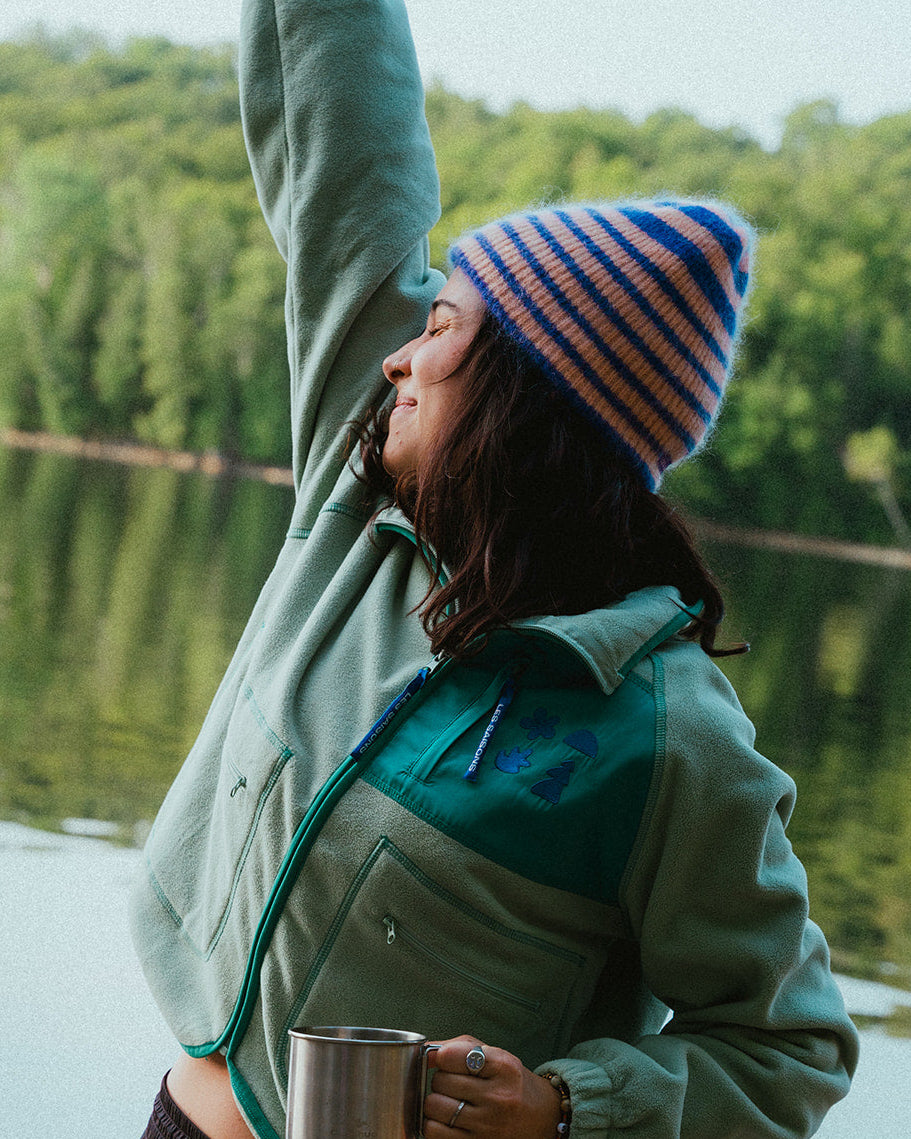 Women wearing les Saisons cantaloupé beanie