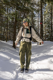 Girl hiking with les Saisons fleece ivory jacket
