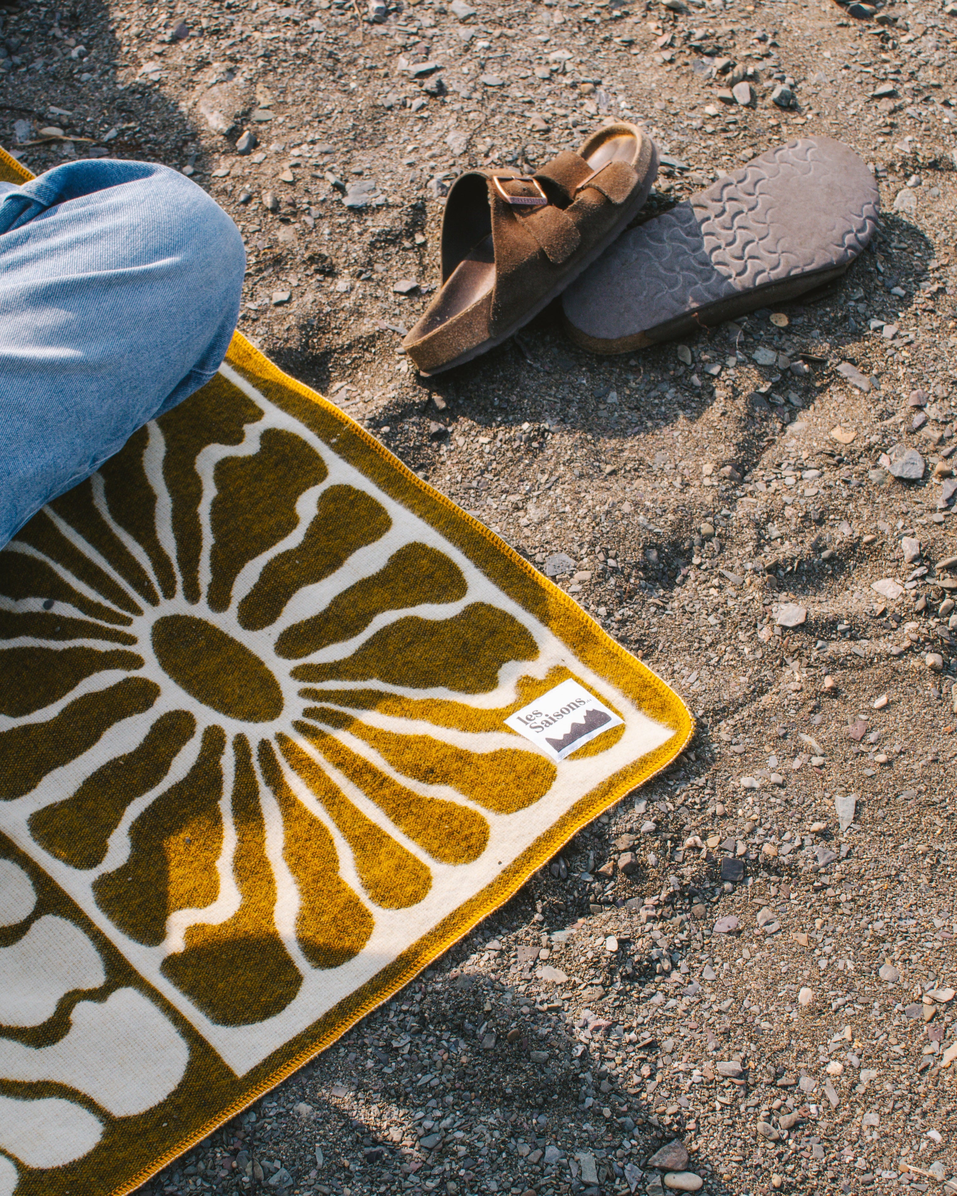 Eternal Sunshine Throw Yellow- Les Saisons – LesSaisons.co