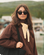 women wearing beige merino scarf les Saisons